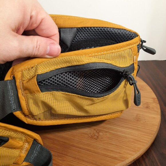 EVOC Hip Pouch Bag Loam Yellow Waist Fanny Pack Biking Hiking 1 Liter 1000ml - Picture 10 of 11